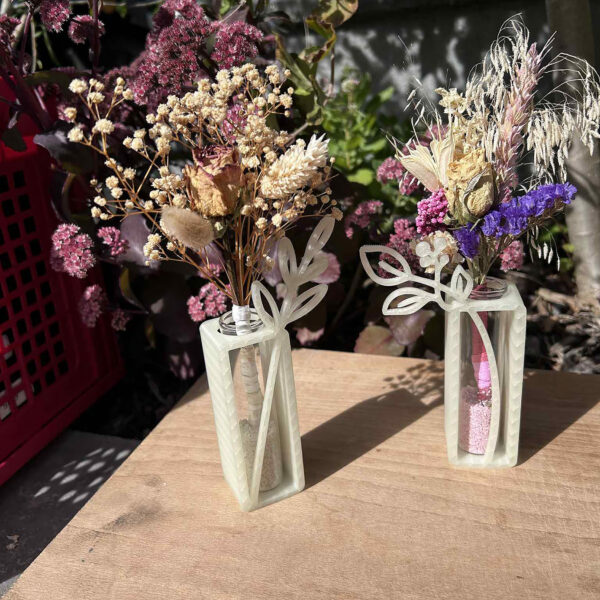 Glow in the dark vaasje met droogbloemen